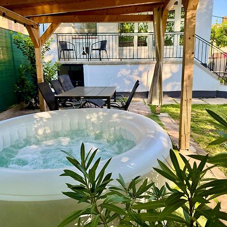 Sparkling Time Apartman Villa Hajdúszoboszló Exteriör bild